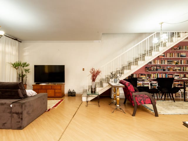 Casa com 232m² 3 quartos e 5 banheiros, à venda, no bairro Mirandópolis em São Paulo