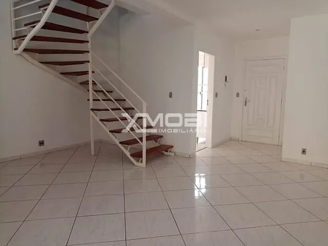 Sobrado com 83m² 3 quartos e 2 banheiros, à venda, no bairro Jardim Shangai em Jundiaí