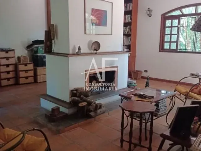 Casa com 1250m² 3 quartos e 4 banheiros, à venda, no bairro Jardim Independência em Taubaté