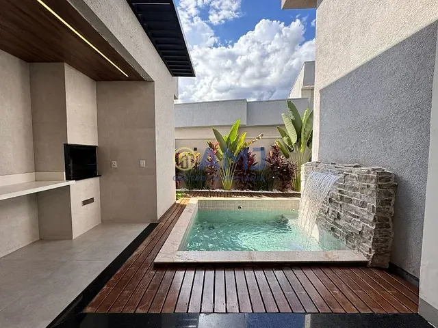 Casa com 372m² 4 quartos e 5 banheiros, à venda, no bairro Terras Alpha Residencial 2 em Senador Canedo