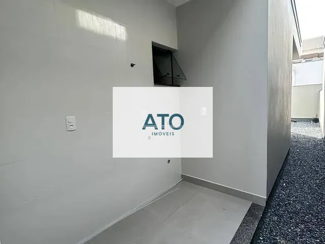 Casa 2 quartos e 2 banheiros, à venda, no bairro areias em Tijucas