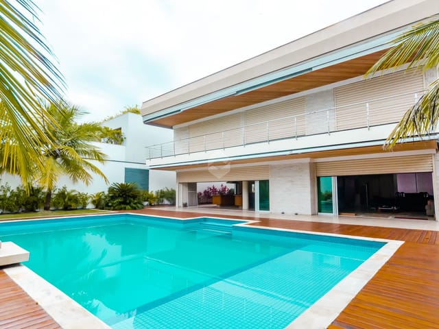 Casa com 1000m² 3 quartos e 5 banheiros, à venda, no bairro Barra da Tijuca em Rio de Janeiro