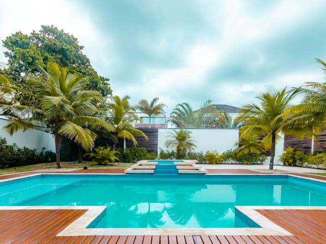 Casa com 1000m² 3 quartos e 5 banheiros, à venda, no bairro Barra da Tijuca em Rio de Janeiro