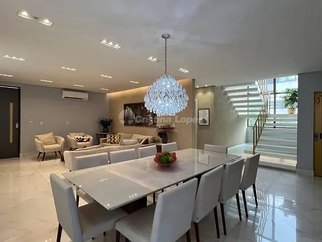 Casa com 452m² 4 quartos e 6 banheiros, à venda, no bairro Gurupi em Teresina