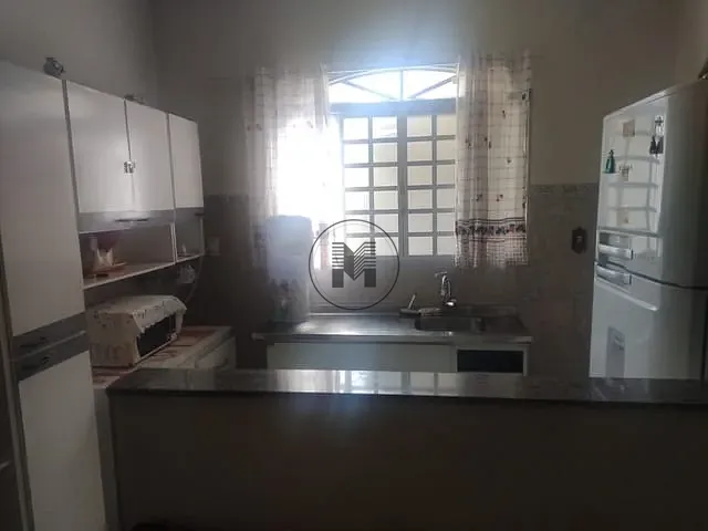 Casa com 275m² 3 quartos e 2 banheiros, à venda, no bairro Itaguaçu em Aparecida
