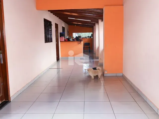 Casa com 250m² 3 quartos e 1 banheiro, à venda, no bairro Conjunto Habitacional San Fernando em Rolândia