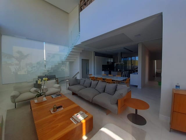 Casa com 452m² 4 quartos e 4 banheiros, à venda, no bairro Condomínio Residencial Alphaville em São José dos Campos