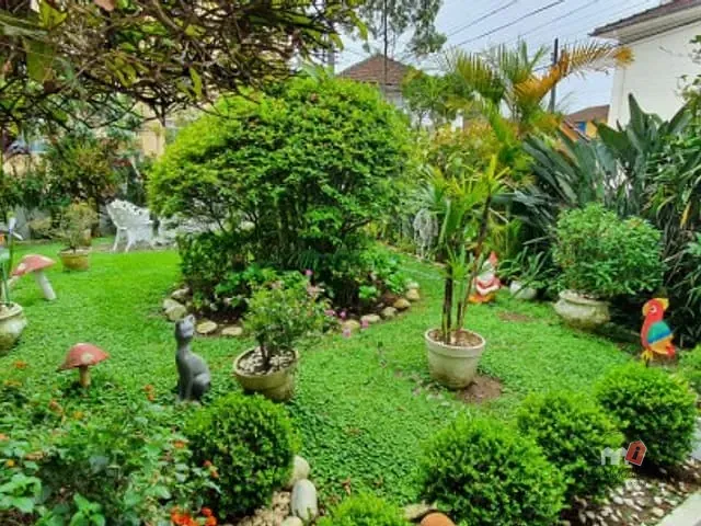 Casa 4 quartos e 1 banheiro, à venda, no bairro Alto da Serra em Petrópolis