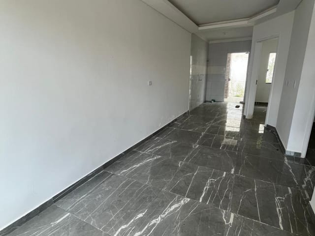 Casa 3 quartos e 1 banheiro, para alugar, no bairro Gralha Azul em Fazenda Rio Grande