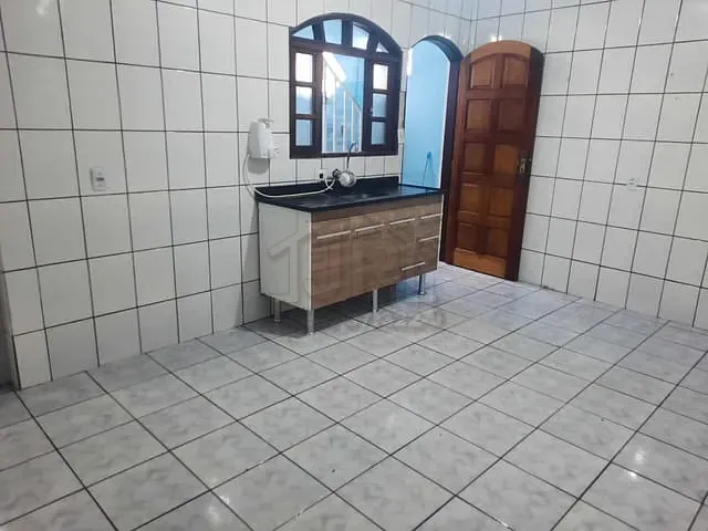 Casa com 125m² 3 quartos e 1 banheiro, à venda, no bairro Jardim Zaira em Mauá