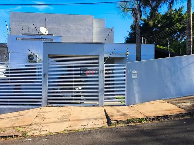 Casa com 250m² 3 quartos e 2 banheiros, à venda, no bairro Paulista em Londrina