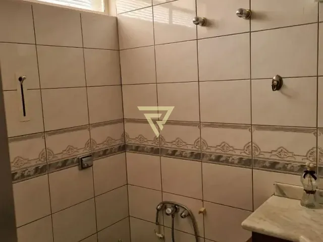 Casa com 360m² 3 quartos e 2 banheiros, para alugar, no bairro Jardim Sumaré em Ribeirão Preto