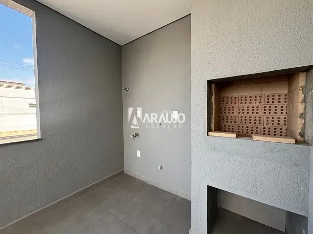 Casa 2 quartos e 1 banheiro, para alugar, no bairro Espinheiros em Itajaí