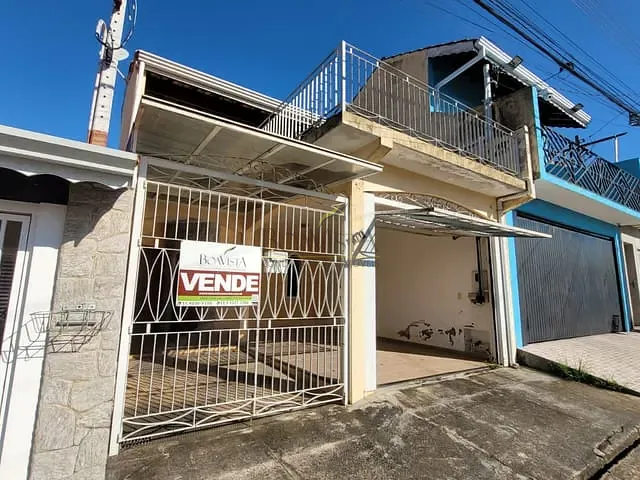 Casa 3 quartos e 2 banheiros, à venda, no bairro San Marino em Piracaia