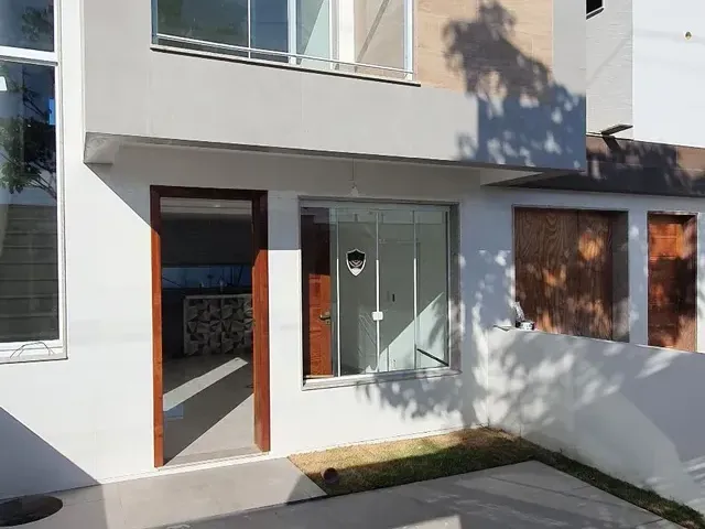 Casa com 85m² 2 quartos e 3 banheiros, à venda, no bairro Parque Varanda do Visconde em Campos dos Goytacazes