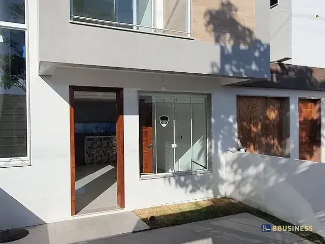 Casa com 85m² 2 quartos e 3 banheiros, à venda, no bairro Parque Varanda do Visconde em Campos dos Goytacazes