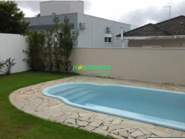 Casa com 360m² 3 quartos e 4 banheiros, para alugar, no bairro Urbanova em São José dos Campos