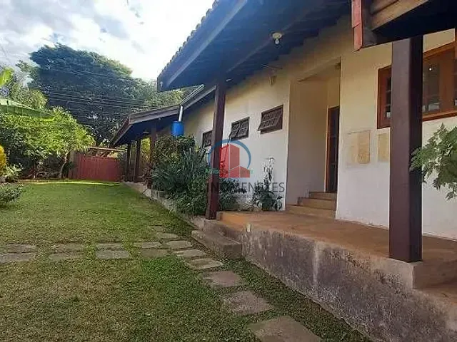 Casa com 600m² 5 quartos e 4 banheiros, à venda, no bairro Vila Santa Catarina em Americana