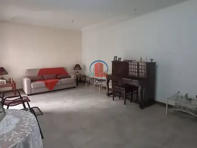 Casa com 600m² 5 quartos e 4 banheiros, à venda, no bairro Vila Santa Catarina em Americana