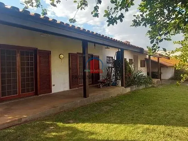Casa com 600m² 5 quartos e 4 banheiros, à venda, no bairro Vila Santa Catarina em Americana