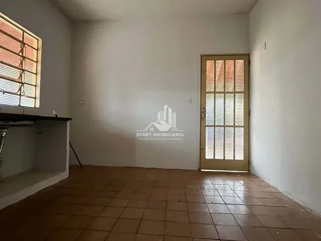Casa 2 quartos e 1 banheiro, para alugar, no bairro Jardim Santa Helena em Pederneiras
