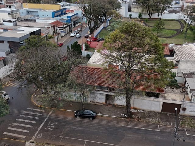 Foto do Casa - Esquina Comercial na R Clotário Portugal - J.Mareze Imóveis | J. Mareze Imóveis Ltda