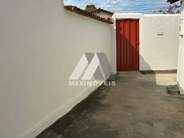 Casa com 231m² 3 quartos e 1 banheiro, para alugar, no bairro São Jorge em Araçuaí