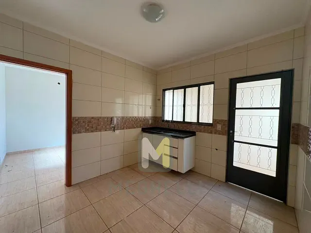 Casa 2 quartos e 1 banheiro, à venda, no bairro JD santa clara em Serrana