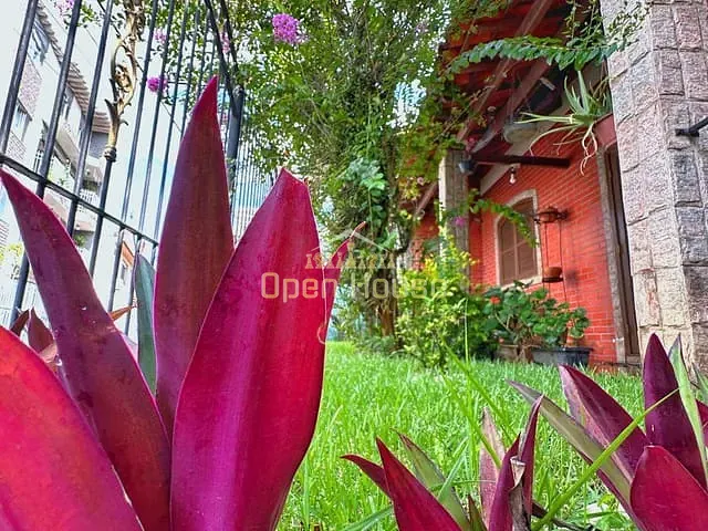 Casa com 200m² 4 quartos e 3 banheiros, à venda, no bairro Rústico em Volta Redonda