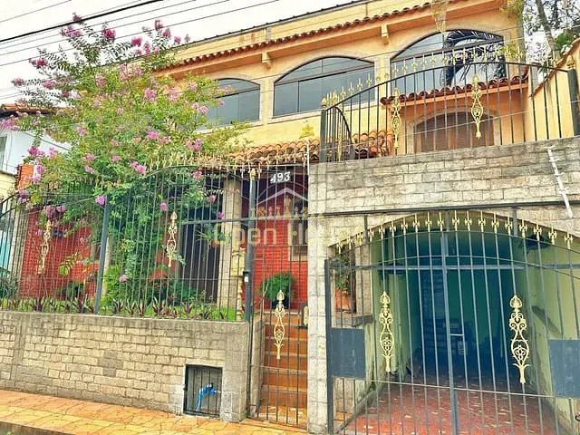 Casa com 200m² 4 quartos e 3 banheiros, à venda, no bairro Rústico em Volta Redonda