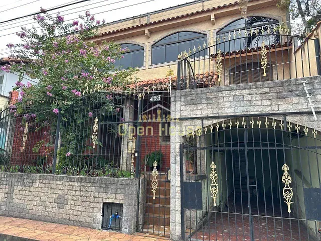Casa com 200m² 4 quartos e 3 banheiros, à venda, no bairro Rústico em Volta Redonda