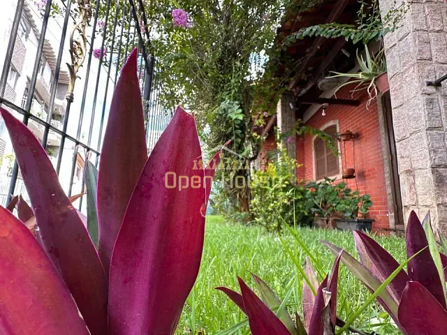 Casa com 200m² 4 quartos e 3 banheiros, à venda, no bairro Rústico em Volta Redonda