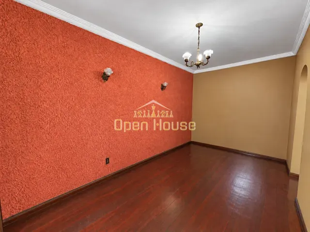 Casa com 200m² 4 quartos e 3 banheiros, à venda, no bairro Rústico em Volta Redonda