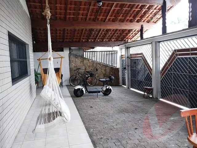 Casa com 326m² 4 quartos e 2 banheiros, à venda, no bairro Real em Praia Grande