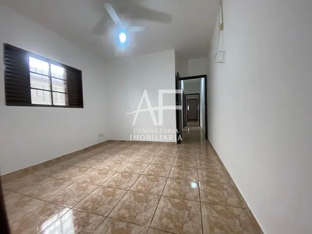 Casa com 125m² 2 quartos e 2 banheiros, à venda, no bairro Granja Daniel em Taubaté