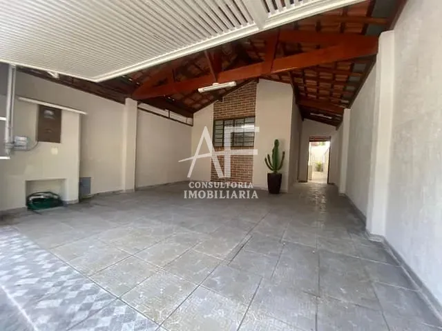 Casa com 125m² 2 quartos e 2 banheiros, à venda, no bairro Granja Daniel em Taubaté