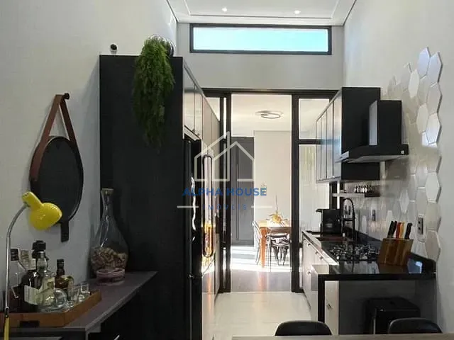 Casa com 205m² 3 quartos e 3 banheiros, à venda, no bairro Residencial Vila Romana em Pindamonhangaba