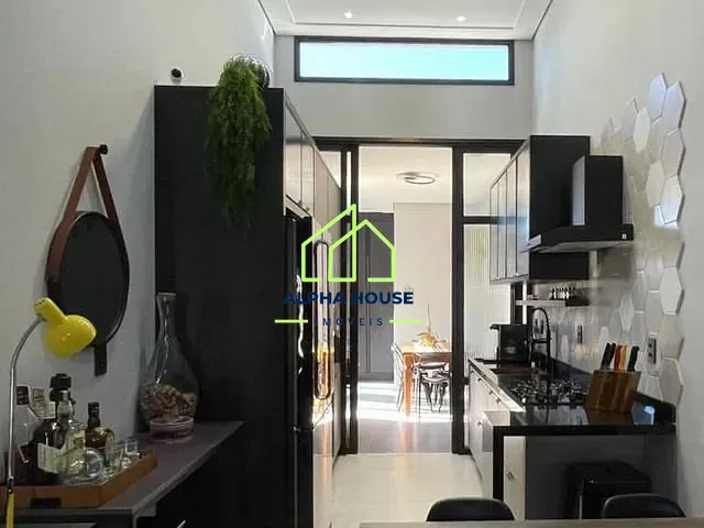 Casa com 205m² 3 quartos e 3 banheiros, à venda, no bairro Residencial Vila Romana em Pindamonhangaba