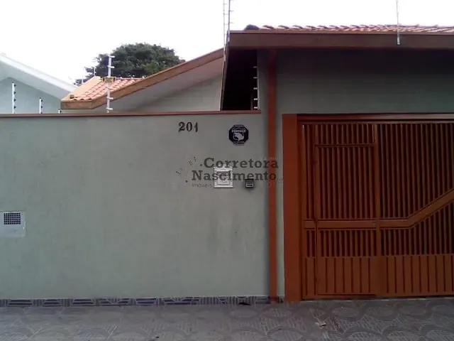 Casa com 250m² 2 quartos e 2 banheiros, à venda, no bairro Jardim Siesta em Jacareí