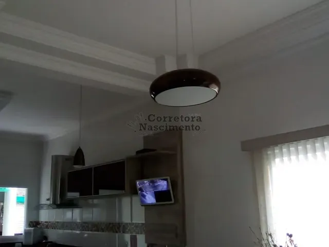 Casa com 250m² 2 quartos e 2 banheiros, à venda, no bairro Jardim Siesta em Jacareí