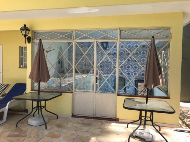 Casa com 1500m² 3 quartos e 1 banheiro, à venda, no bairro Bingen em Petrópolis