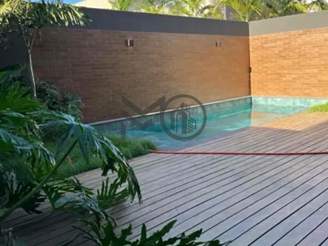 Casa com 300m² 5 quartos e 6 banheiros, à venda, no bairro Jardim Itália em Cuiabá