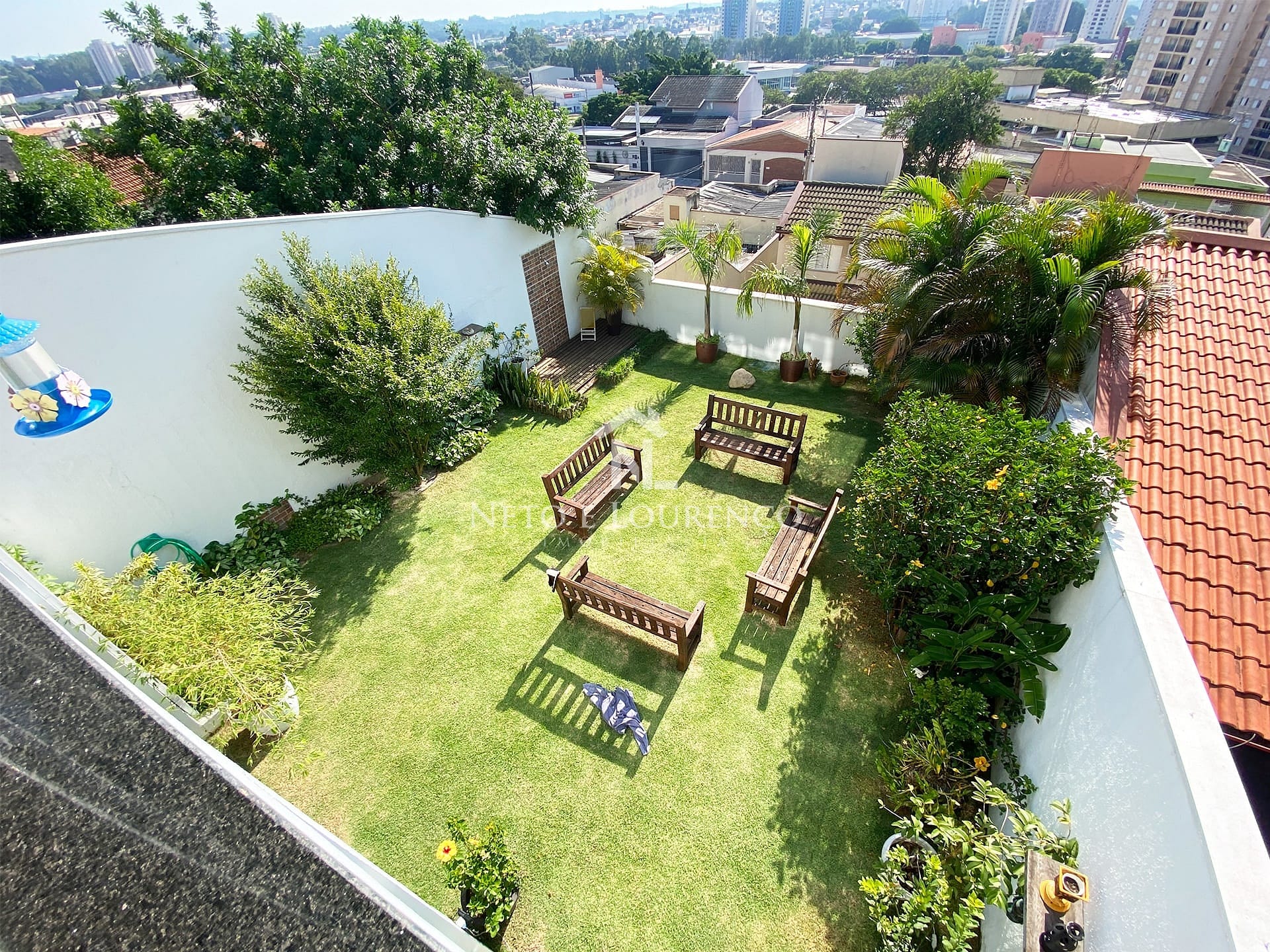 Casa à venda com 3 quartos, 358m² - Foto 2