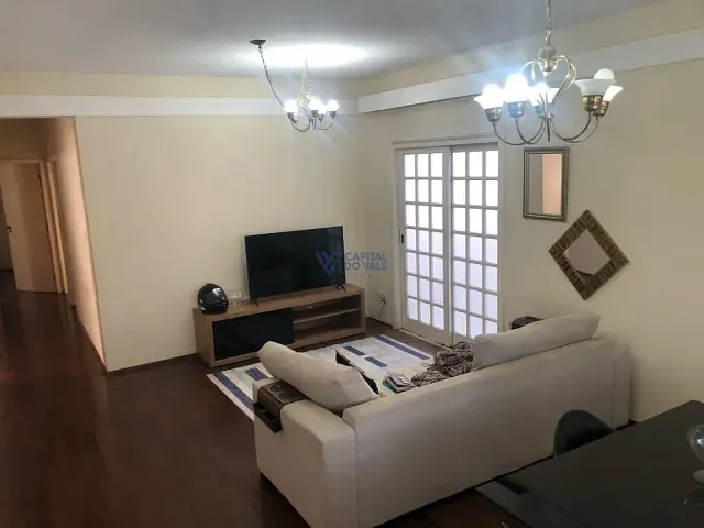 Casa com 250m² 3 quartos e 3 banheiros, à venda, no bairro Jardim das Indústrias em São José dos Campos