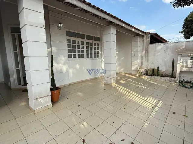 Casa com 250m² 4 quartos e 3 banheiros, à venda, no bairro Jardim das Indústrias em São José dos Campos
