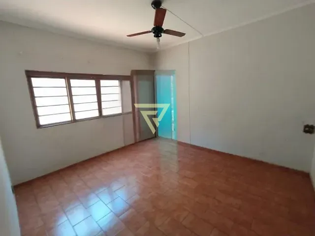 Casa com 208m² 2 quartos e 1 banheiro, para alugar, no bairro Ipiranga em Ribeirão Preto