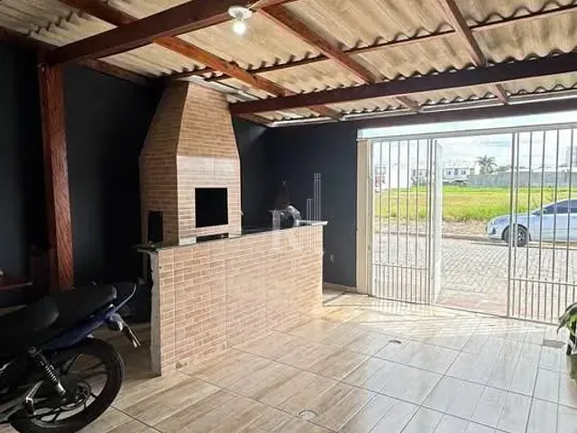 Casa 2 quartos e 1 banheiro, à venda, no bairro Areias em Tijucas