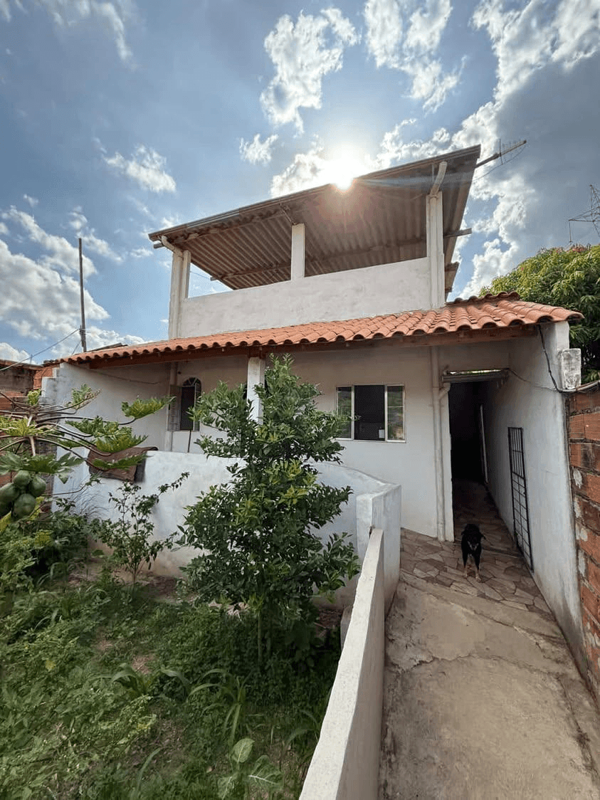 Casa, 2 quartos, 200 m² - Foto 1