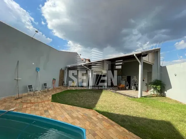 Casa com 400m² 3 quartos e 3 banheiros, à venda, no bairro Jardim Terra Branca em Bauru