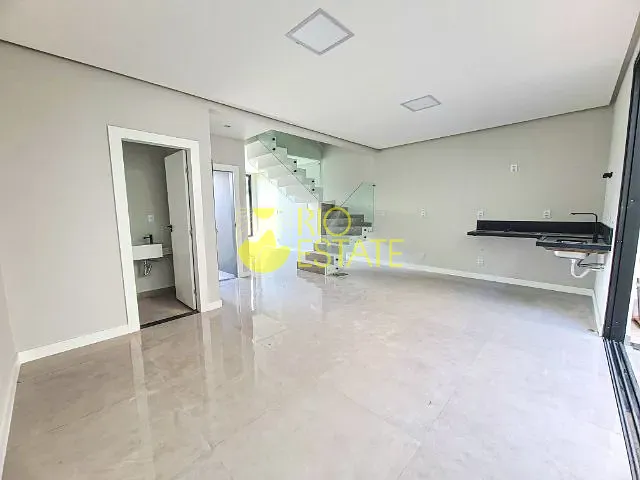 Casa com 120m² 3 quartos e 2 banheiros, à venda, no bairro Jardim Amália em Volta Redonda